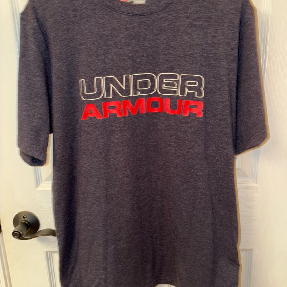 Under Armour Men's Gray T-Shirt